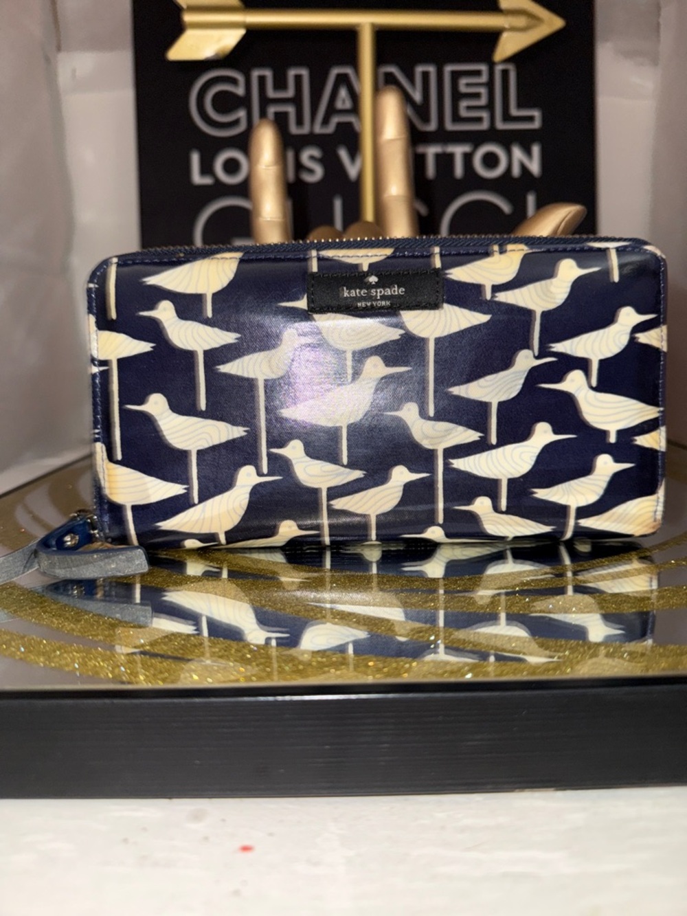 kate spade novelty. Rare vintage. Navy and White Bird-Print Zip Wallet